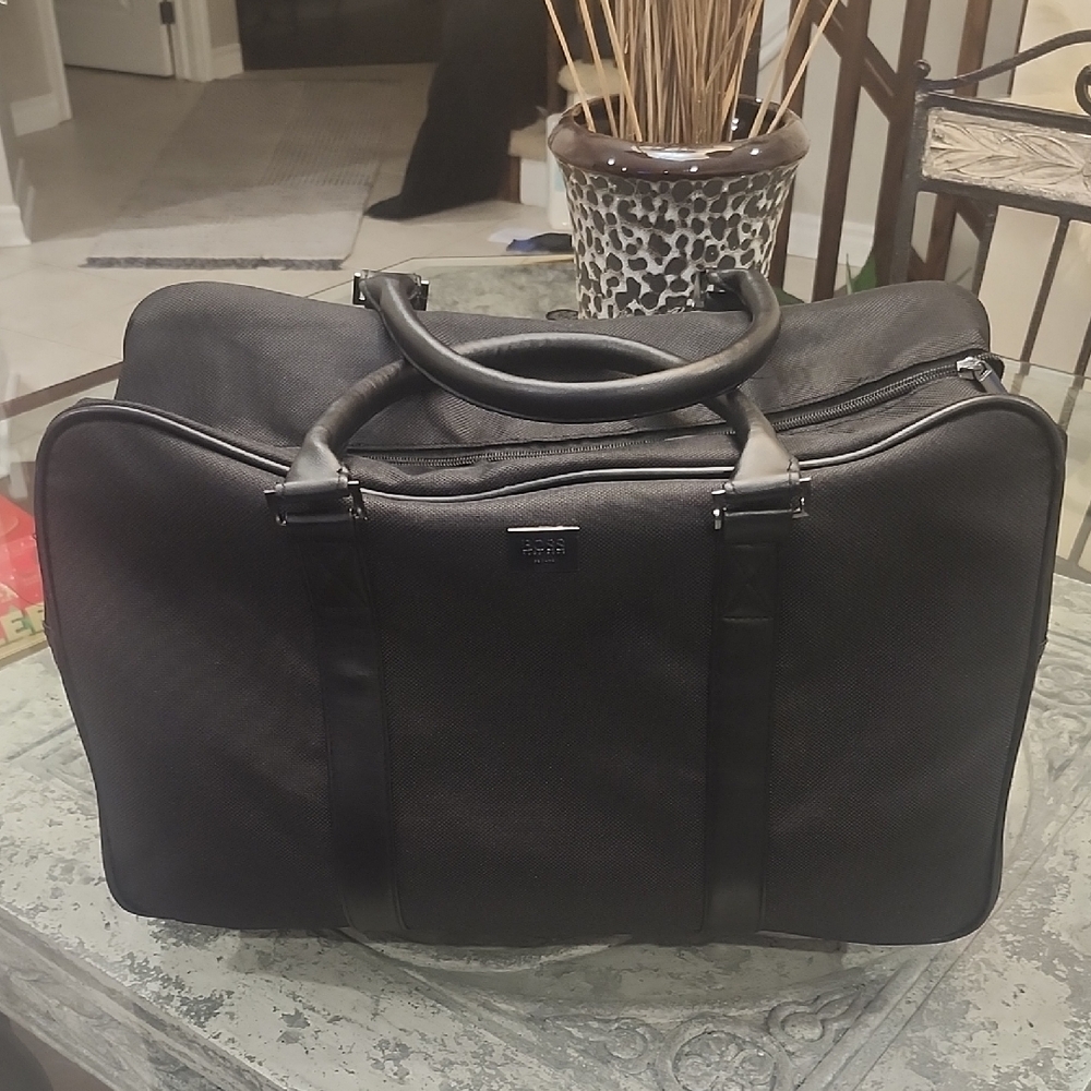 Hugo Boss Black Men's Duffel Bag Like New